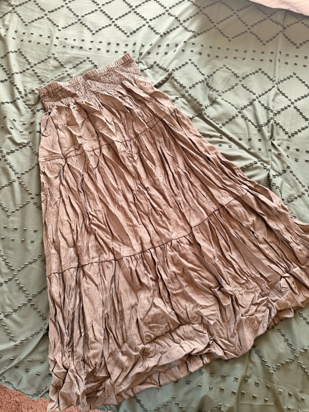 Green Crinkle Tiered Maxi Skirt Size Medium